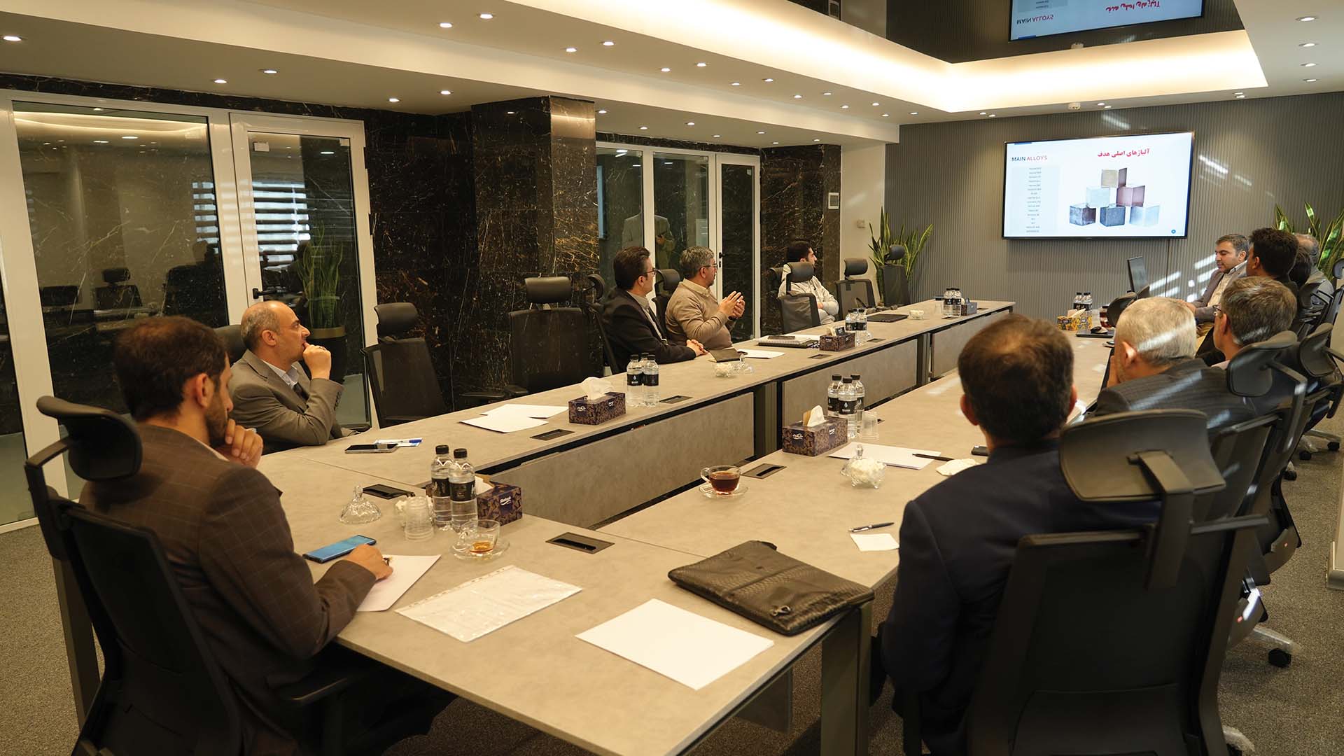 فولاد مبارکه سرمایهگذاری خطرپذیر